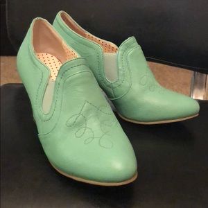 ModCloth ankle boots